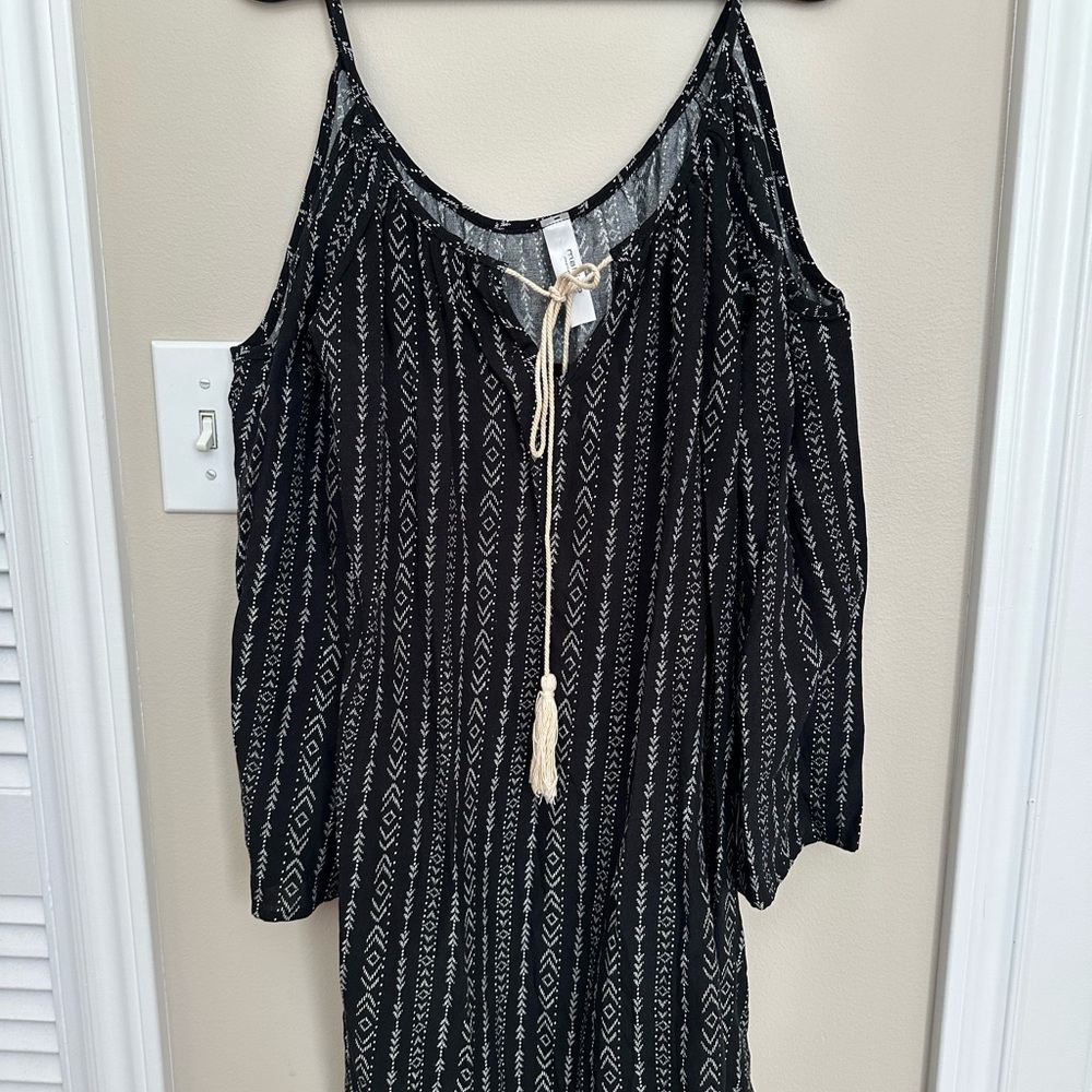 Mahina Black and White Cold Shoulder Dress